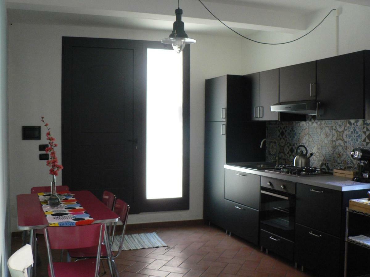 La Casa Sulla Vecchia Riva Leilighet Ferrara Eksteriør bilde