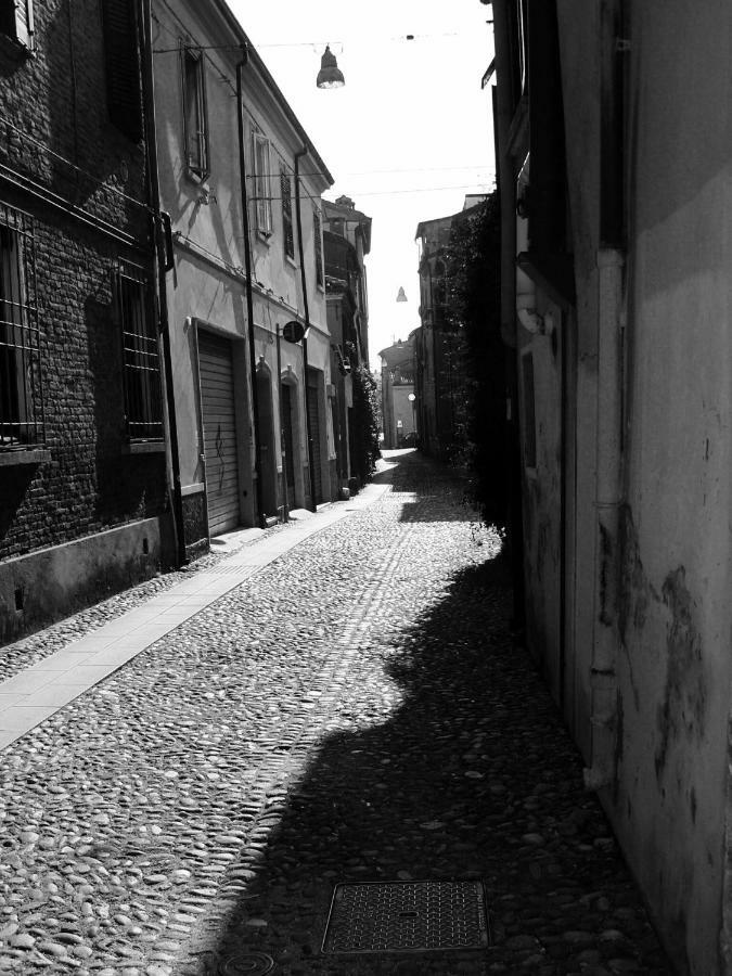 La Casa Sulla Vecchia Riva Leilighet Ferrara Eksteriør bilde